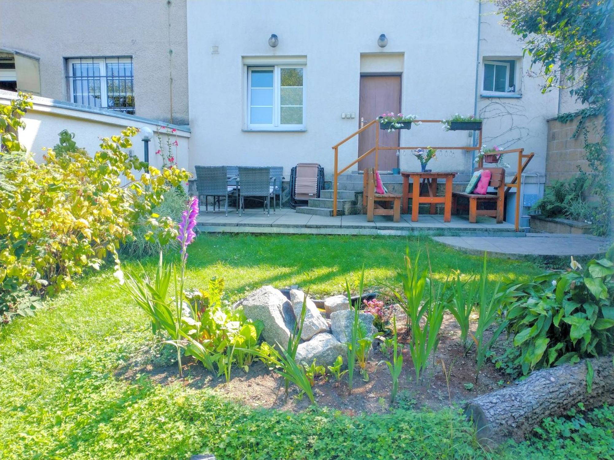 شقة Duplex With Garden براغ المظهر الخارجي الصورة
