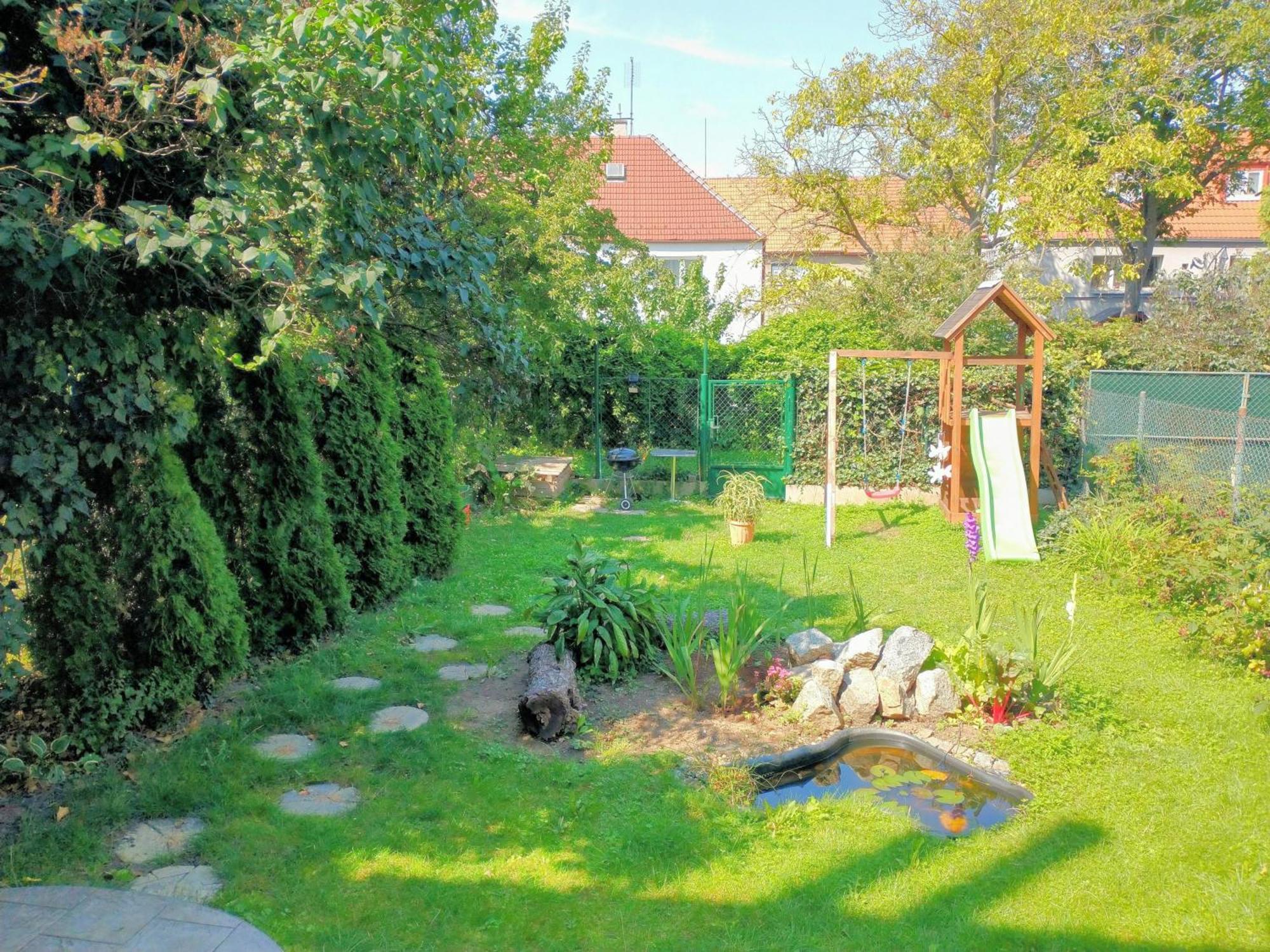 شقة Duplex With Garden براغ المظهر الخارجي الصورة